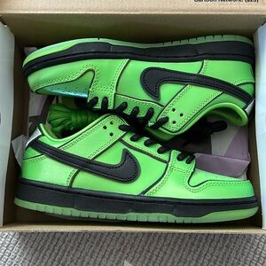 Brand New: The Powerpuff Girls x Dunk Low Pro SB QS 'Buttercup Size 13.5C